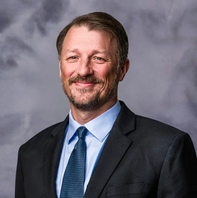 Dr. Avery J. Knapp Jr., M.D.