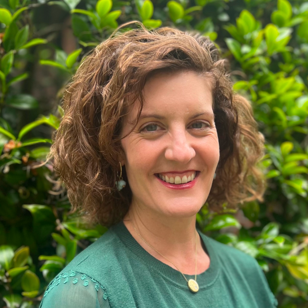 Colleen Robertson Headshot